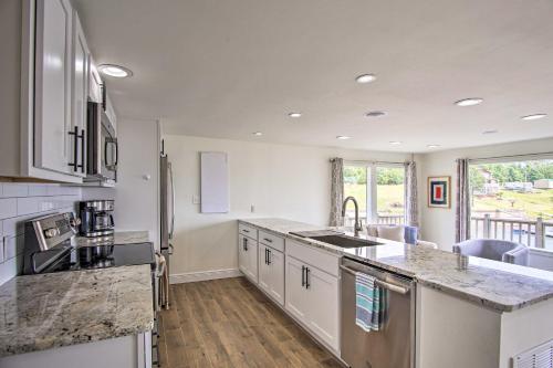 Lakefront Afton Cottage with Deck Walk to Boat Ramp in Claremore