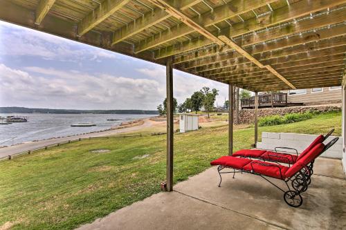 Lakefront Afton Cottage with Deck Walk to Boat Ramp in Claremore