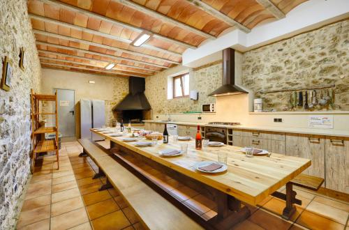 Seven-Bedroom House image 7
