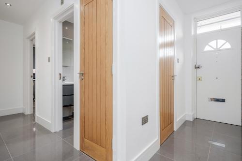 Luxury Chic Apartment near Canary Wharf, Excel, O2 & Stratford, Londýn (fotografie 6)