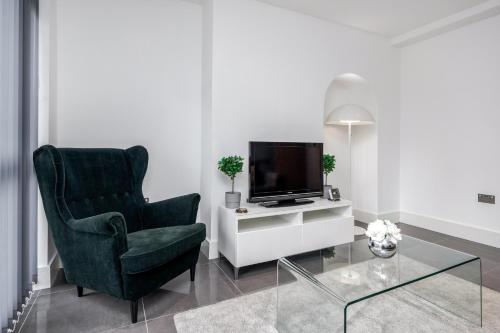 Luxury Chic Apartment near Canary Wharf, Excel, O2 & Stratford 3