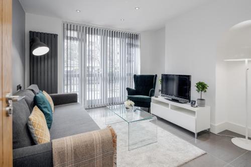 Luxury Chic Apartment near Canary Wharf, Excel, O2 & Stratford, London