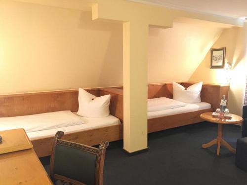 Zimmer mit 2 einzelbetten