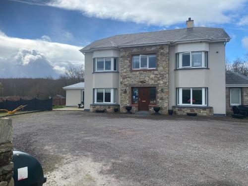 Douglasha House - main image