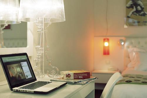 Hotel Florida - image 8