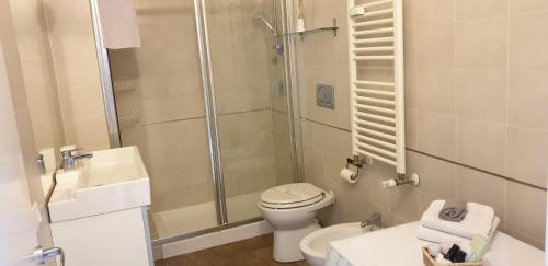APPARTAMENTO CON DUE CAMERE DA LETTO max 6 persone MACIACCHINI WI FI GRATUITO MODERNO BELLA VISTA NUOVA GESTIONE 5