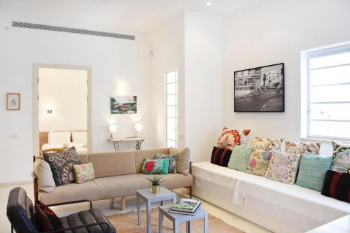 Spacious 3-BR Apartment by HolyGuest - image 2