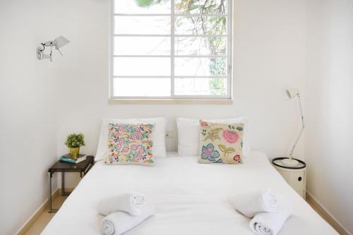 Three-Bedroom Apartment image 10