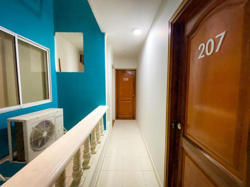 Exterior view, Hotel Aeromar Central in Santa Marta