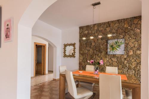 Villa with private pool, near beach and golf Caleta de Fuste- Villa Charlotte