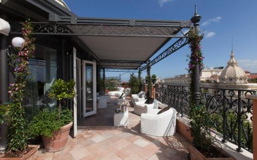 Balcony/terrace, Baglioni Hotel Regina – The Leading Hotels of the World in Via Veneto