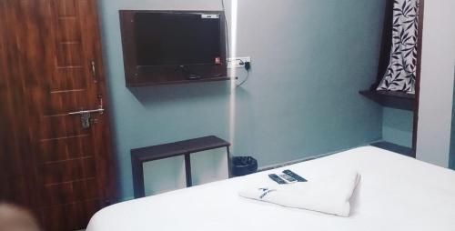 Make it easy way Inn (Porur)