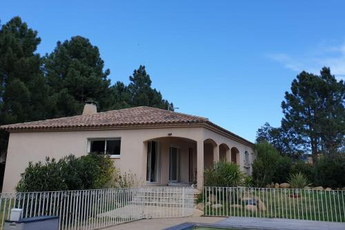 Belle villa familiale 10 pers climatisee piscine