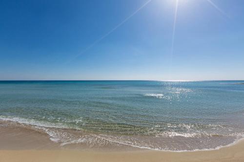 Strand, Villa Corallo by BarbarHouse in Padula Fede