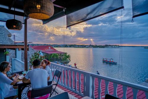 7 beautiful boutique hotels in Flores Guatemala