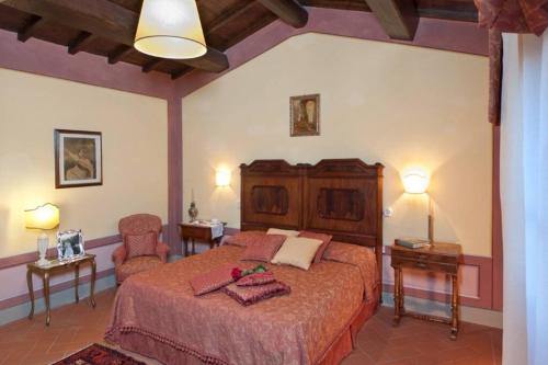 VILLA LIZ Tuscany, private pool, hot tub, property fenced, pets allowed