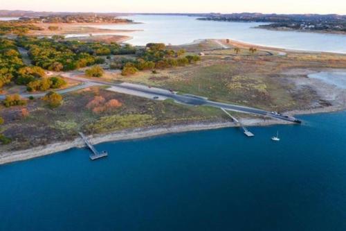 Canyon Lake Retreat, 3 MIN To Boat Ramp, RV Parking