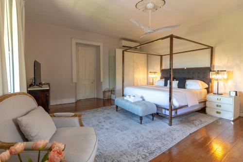 Sweetfield Manor Historic Inn in Saint James