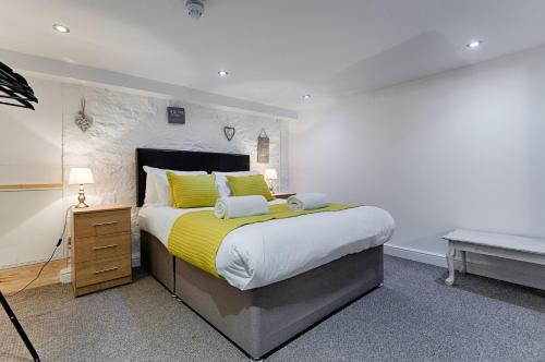 Alexandra Cottage Comfortable Apt near Swansea & M4 - Five Roads