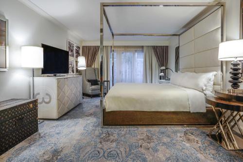 room detail thumbnail 1