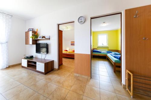 Pod Mewami Pod Mewami