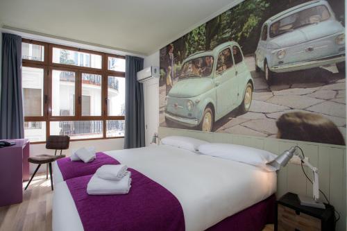 Twin Room image 3