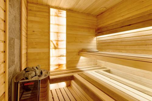 Sauna, Villa de Jardin in Sviatopetrivske