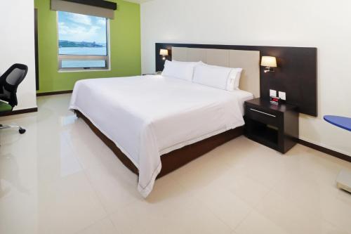 Holiday Inn Express - Tuxpan, an IHG Hotel