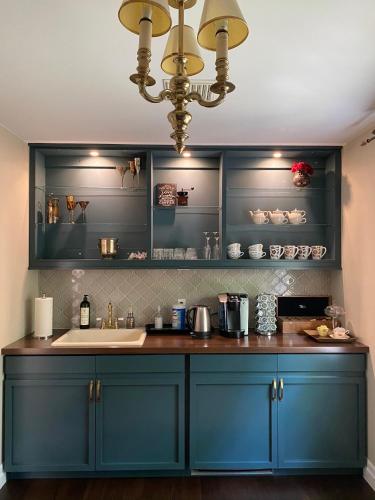Kitchen, Darlington House Bed and Breakfast in Niagara On The Lake (ON)
