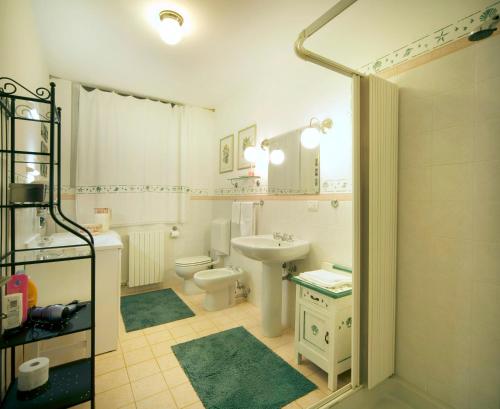 Double or Twin Room with Private External Bathroom