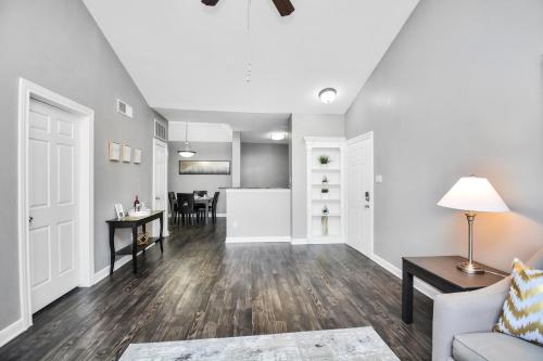 Majestic Retreat in the heart of Houston near NRG & Toyota Center!