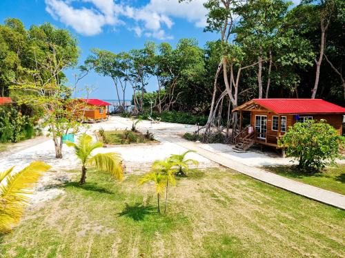 Pemandangan luar, Seaside Chateau Resort in Belize City