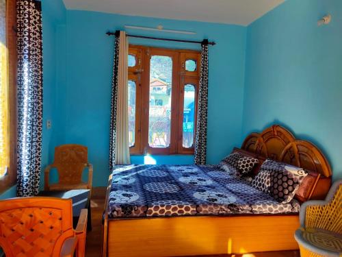 Tirthan riverfront farmstay