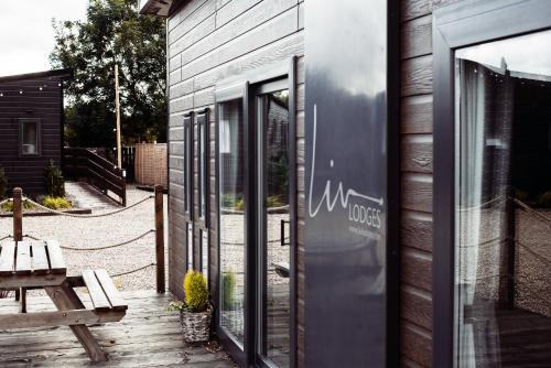 White Horse Holiday Park, Lincoln with Private Hot Tubs