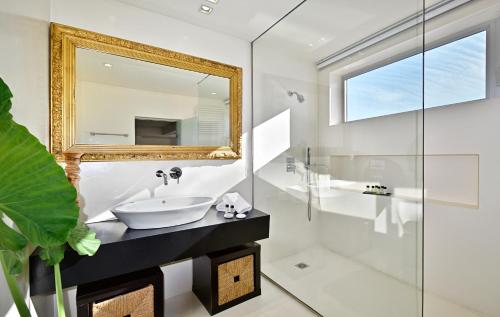 ALTO PSYRRI PENTHOUSE by K&K - image 6