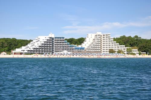 Bejárat, Hotel Slavuna in Albena