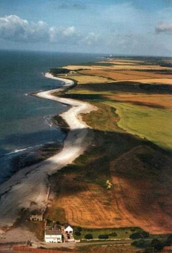 1-Bed Cottage on Coastal Pathway in South Wales