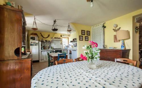 Casale Gli Angeli-Charming Villa with Garden and Parking!