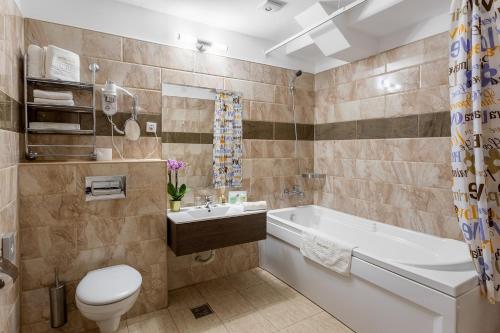 Prestige Boutique Hotel Craiova - image 2