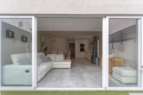 Exterior view of Modern 3 Bedroom Duplex Adeje City Center Wifi