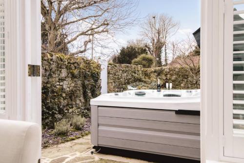 Rose Cottage - image 11