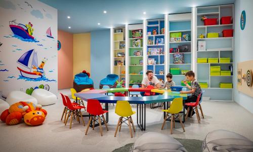 Gyermekklub, Valamar Diamant Hotel in Brulo