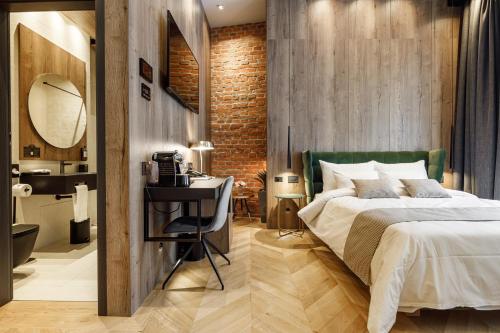 SCHUSTER Boarding House - image 11