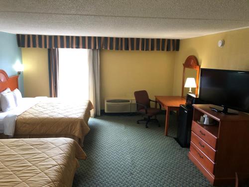 Rodeway Inn Joint Base Andrews Area