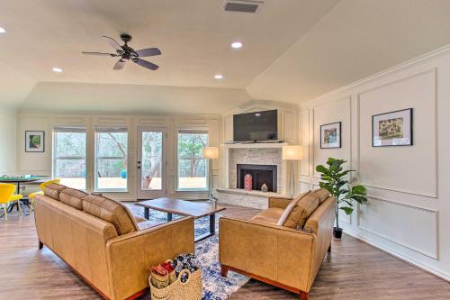 Lake Texoma Retreat with Deck Less Than 1 Mi to Marina! in Pottsboro, USA