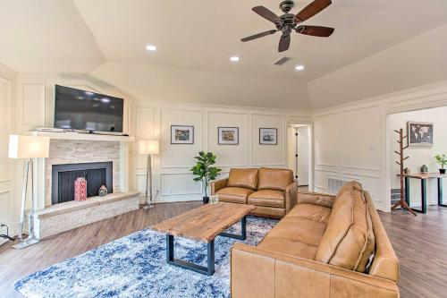 Lake Texoma Retreat with Deck Less Than 1 Mi to Marina! in Pottsboro, USA