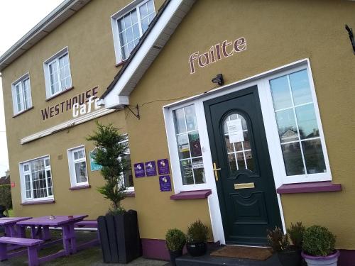 B&B Longford - Westhouse Cafe - Bed and Breakfast Longford