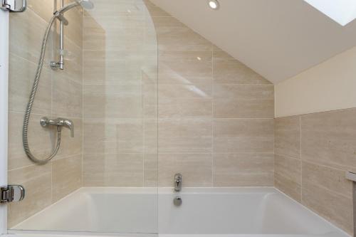 4 Salterns - Freshwater in Freshwater North