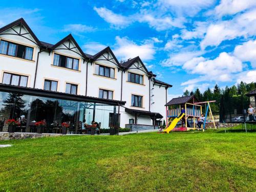 Hotel Complex Dvir Kniazhoiy Korony - main image