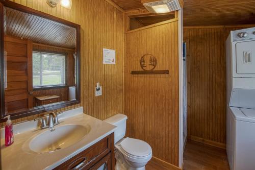 Cedaroma Farm House 9 - image 7